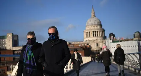 Време ли е вече Европа да се отнася към COVID-19 като към грип? Време ли е вече Европа да се отнася към COVID-19 като към грип?