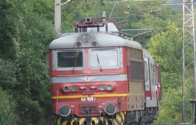 БДЖ пуска два допълнителни нощни влакa между София и Варна 