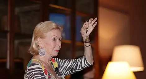 Жената, която излекува рака, прощавайки на родителите си