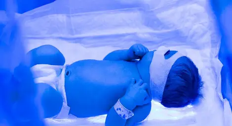 Кампанията „Малки стъпки на големи герои“ осигурява жизненоважни консумативи за недоносените бебета Кампанията „Малки стъпки на големи герои“ осигурява жизненоважни консумативи за недоносените бебета