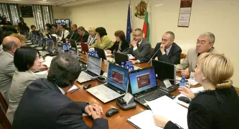 БНТ 2 излъчва директно изслушването на кандидатите да оглавят Националната следствена служба