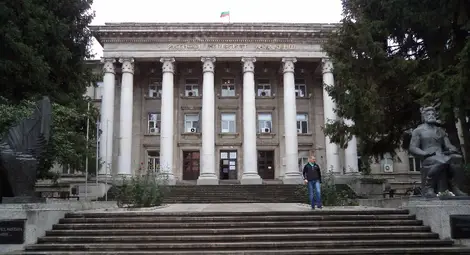 Шест специалности в университета запълнени след първо класиране