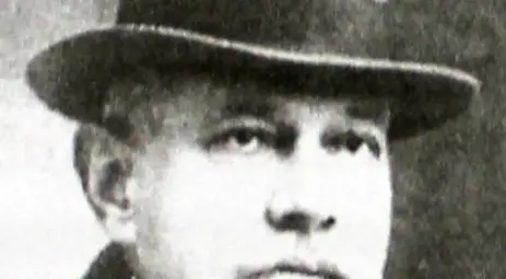 Предприемачът по постройката на Доходното здание Гатю Цонев