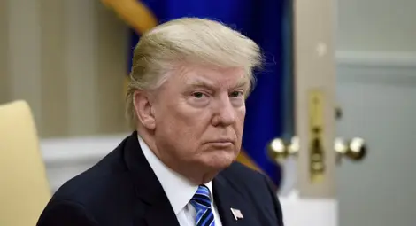 Появиха се голи статуи на Доналд Тръмп Появиха се голи статуи на Доналд Тръмп