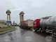 Около хиляда камиона изчакват във вътрешността на страната, за да преминат Дунав мост при Русе, каза областният управител на Русе