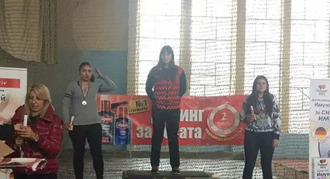 Състезателката на УСШ Таня Кадиева заслужи най-високото място на стълбичката за победители. 	          Снимка: &bdquo;Утро&ldquo;
