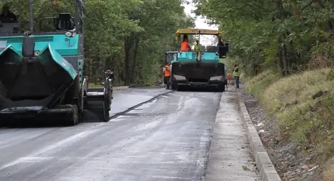 Само &bdquo;Пътинженеринг&ldquo; иска да  ремонтира селските пътища