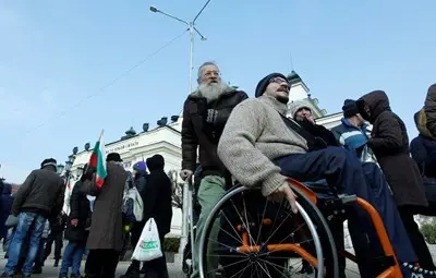 Забраняват на ТЕЛК да съветва инвалидите как да вземат пенсия