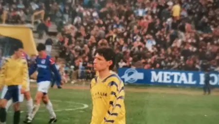 Нападателят с екипа на столичния &bdquo;Левски&ldquo;.