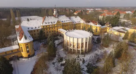 Той е бил военна база на кайзер Вилхелм II, на нацистите и на съветските войски