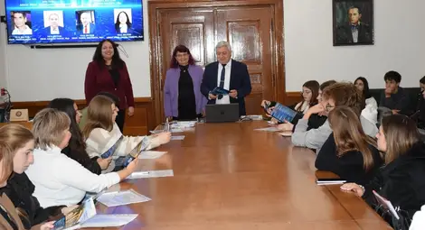 В Русенския университет започна нов курс на обучение за ученици и учители с български произход от Молдова