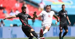 УЕФА не отрича, че може да премести от Лондон в Будапеща финала на Евро 2020