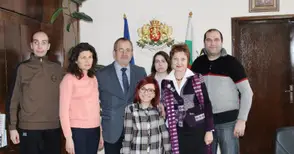 Клуб „Различни и равни“ гостува на Бурджиев