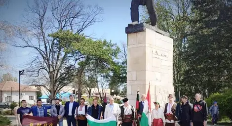 Двойник на Филип Тотю участва в честване на войводата в Две могили