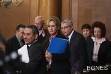 Депутатите работят до гласуване на решение по казуса КТБ