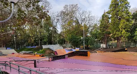 Скейт паркът е близо до завършване
