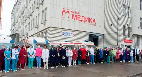 Медиците почетоха паметта на седемте загинали от К-19 колеги