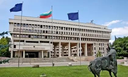 Българските консулски служби в Русия възобновиха приемането на документи за визи за руски граждани