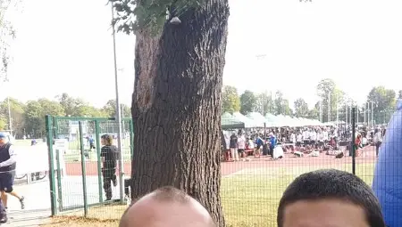 Иван Банчев /вдясно/ с треньора си Йордан Джамбазов.