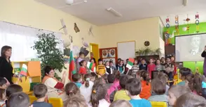 Урок по родолюбие за  малчуганите в Николово