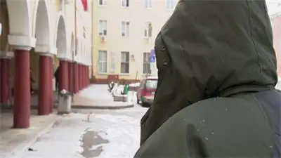 Психично болен губи жилището си за няколко почерпки и 10 лева