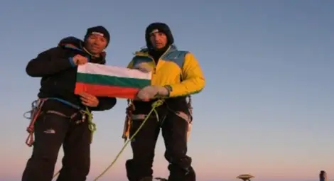 Българи покориха връх на Антарктида и го кръстиха София /видео/