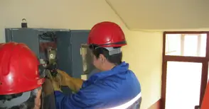 „Енерго-Про“ обнови електромерни  табла по улица „Мостова“