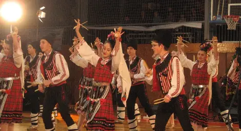 Коледното надиграване събира ансамбли и любители в събота