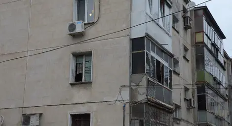 Възрастна жена с тежки изгаряния след пожар от нощна лампа