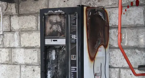 Правят психиатрична експертиза на сериен подпалвач на кафе машини Правят психиатрична експертиза на сериен подпалвач на кафе машини