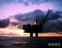 Петролът отстъпи в САЩ Петролът отстъпи в САЩ