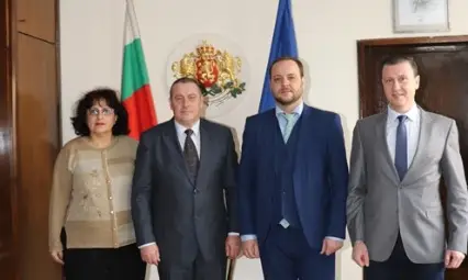 Денонощни екипи от РИОСВ да следят чистотата на въздуха в Русе, поиска Българинов на срещата със Сандов