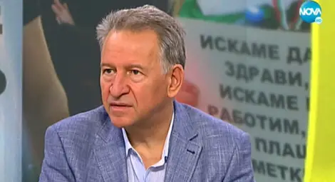 Малките деца се връщат в училище след 2 седмици, ако мерките дадат резултат