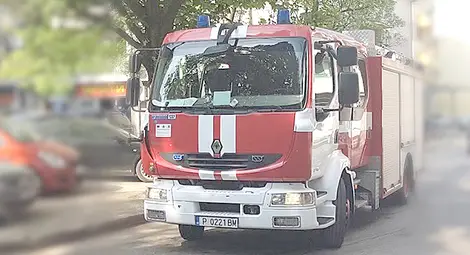 Запалиха дома на двойка на семейни начала, подозират роднини