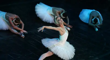 Приказката за любовта продължава през февруари с „Лебедово езеро“ Приказката за любовта продължава през февруари с „Лебедово езеро“