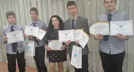 Ученик от МГ "Баба Тонка" избран в националния отбор по изкуствен интелект