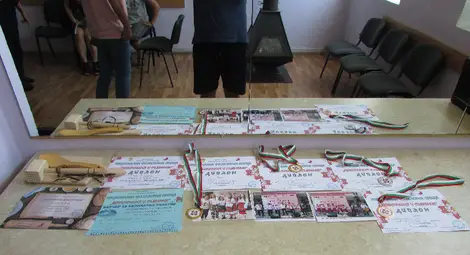 Самодейци от Ценово обраха наградите на фестивал в Попово /галерия/