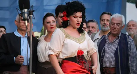 Безплатен автобус ще вози меломани от кварталите на опера в центъра