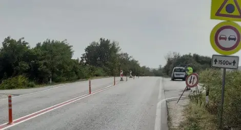 Започна монтирането на гъвкави ограничители на пътя Русе-Бяла Започна монтирането на гъвкави ограничители на пътя Русе-Бяла