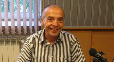 Доц. Мангъров: Децата трябва да тръгнат присъствено на училище