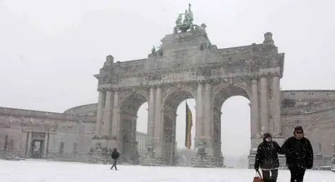 Силни снеговалежи блокираха Централна Европа