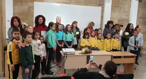 Трима учители с призове за съвременни будители Трима учители с призове за съвременни будители