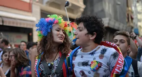 Турската полиция се разправи с гейпрайд в Истанбул /галерия/ Турската полиция се разправи с гейпрайд в Истанбул /галерия/