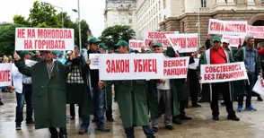 Търговци и превозвачи на горива  отново в протестна готовност