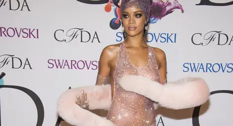 Риана обявена за "Модна икона" за 2014 г.