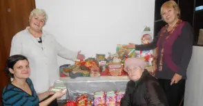 Пенсионери от Новград зарадваха децата в дом „Вяра“ с подаръци
