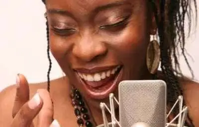 Соул изпълнителката Iyeoka: Много се вълнувам за концерта си в България