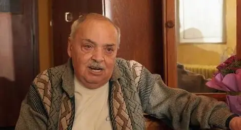 Актьорът Васил Попов е зле, диша с апарат