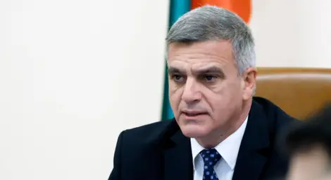 Янев: Затваряме въглищните централи най-рано през 2038 г.