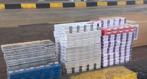 Митнически служители задържаха над 35 000 къса цигари в района на Дунав мост при Русе Митнически служители задържаха над 35 000 къса цигари в района на Дунав мост при Русе